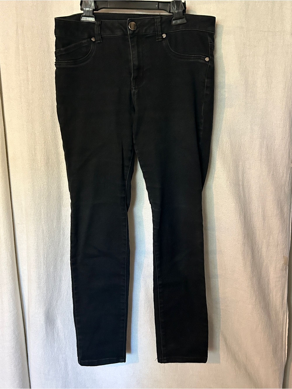 1822 Denim Black Women's Skinny Jeans